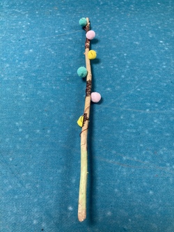 Kunst am Stock - Kreativ im Jugendraum Amecke