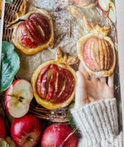 Bl&auml;tterteig&auml;pfel mit Vanillesauce mit Sabine