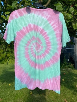 T‑Shirts bemalen/batiken f&uuml;r die ganze Familie