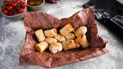 Pizza B&auml;llchen backen