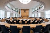 Nach dem 25.06.26 nur &uuml;ber Orga-Team buchbar: F&uuml;hrung durch den Landtag Rheinland-Pfalz (Eltern-mit-Kind-Veranstaltung)
