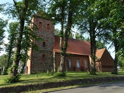 Kirche Rensefeld mit Kirchturmerkundung