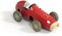 Holzautos basteln mit Melina