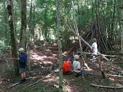 Abenteuer-Bau-Bastel-Spa&szlig; am Geisslinger Rastplatz und im Wald-mit Mittagessen-Snacks