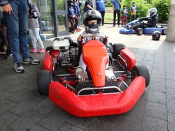 Rennsportgef&uuml;hl hautnah 1 &ndash; Jugend-Kart-Slalom Schnupperkurs f&uuml;r Fahrzeugbeherrschung, Reaktionsf&auml;higkeit und sicheres Fahren