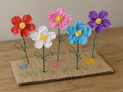 Kreativkurs: Blumen aus Papier und Draht