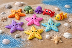 Kreativkurs: Seesterne und kleine Figuren aus Fimo