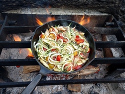Kochen &uuml;ber&acute;m Lagerfeuer