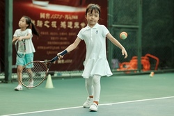 Ballschule Tennis-Schnupperkurs f&uuml;r Anf&auml;nger*inen im BTHC; 65,00 &euro;