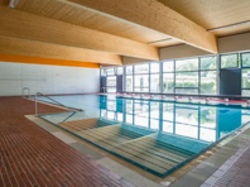 Badespa&szlig; in der Schwimmhalle