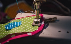 Stoff-Helden: Bunte Taschen/K&ouml;rbchen selbst gemacht