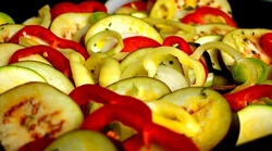 ZUM BUNTEN SOFA: Veganes Kochen f&uuml;r queere Jugendlichen