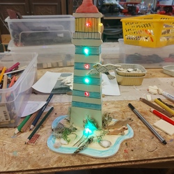 Leuchtturm aus Speerholz mit Beleuchtung