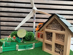 Wir bauen ein Bienenhotel und erforschen die erneuerbaren Energien - mit dem Team der N-ERGIE
