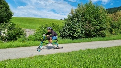 Skibob-Action auf Rollen