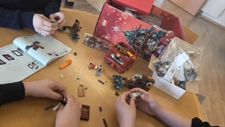 Evas Legowerkstatt im Mai
