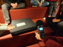 Von der B&uuml;hne auf die Ohren - ein H&ouml;rspielprojekt