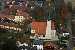 Schlossbesichtigung und Entdeckungstour im Sechtlgarten