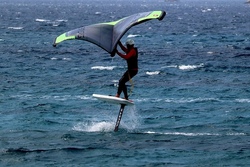 &bdquo;Foil-Zone! &ndash; Dein erster Wingfoil-Start&ldquo;