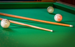  Spiel und Spa&szlig; beim Poolbillard