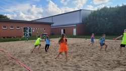 Wir spielen Beachhandball