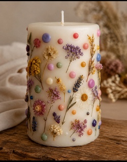 Kerze mit Trockenblumen verzieren, bemalen 
