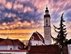 Kirche bei Nacht