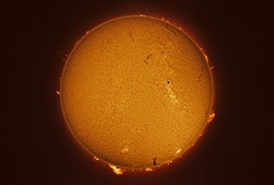 Kosmisches Schauspiel: Die Sonne verdunkelt sich &uuml;ber H&ouml;slwang!