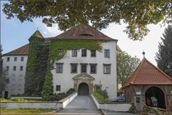 Schlossf&uuml;hrung f&uuml;r Kinder mit Elmar Grimbs und Inge Schl&ouml;gl