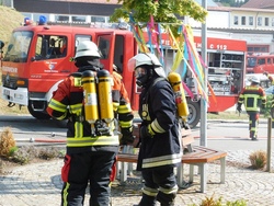 Kommt mit zur Feuerwehr und entdeckt das neue Feuerwehrhaus!