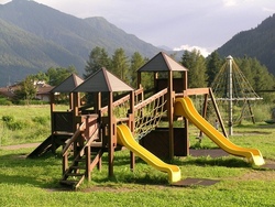 Spiel- und Spa&szlig; auf dem Spielplatz, Nostalgiespiele und vieles mehr...