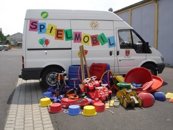 Spielmobil "Kleine Helden ganz GRO&szlig;"