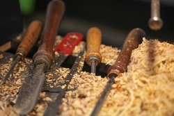 Hollerpfeiferl schnitzen 