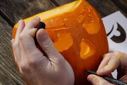 Kreativtreff am Montag im Jugendtreff: Alles rund um den K&uuml;rbis - Halloweenk&uuml;rbis schnitzen