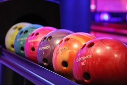 Ausflug zum Bowlen