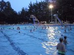 Mitternachtsschwimmen im Freibad