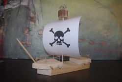 Holzarbeiten - Piratenboot