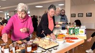 SENIOREN: Faires Frühstück